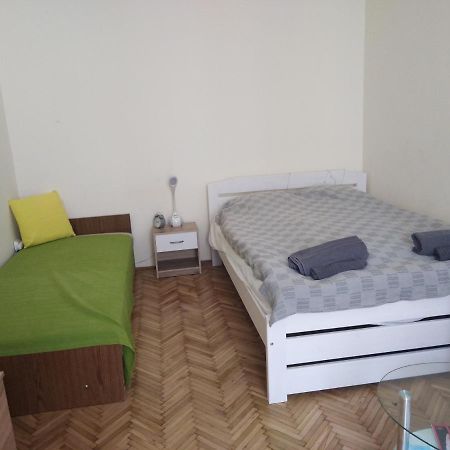 Adrienn Apartment Budapest Exterior photo